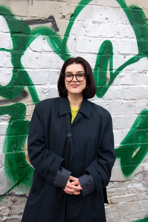 Portraet von Hacer Aydemir, Grafik und UI Designerin in Berlin